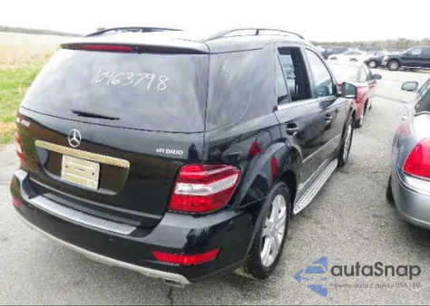 2011 Mercedes-Benz Ml450 Hybrid z USA, uszkodzony, nr VIN 4JGBB9FB5BA636471
